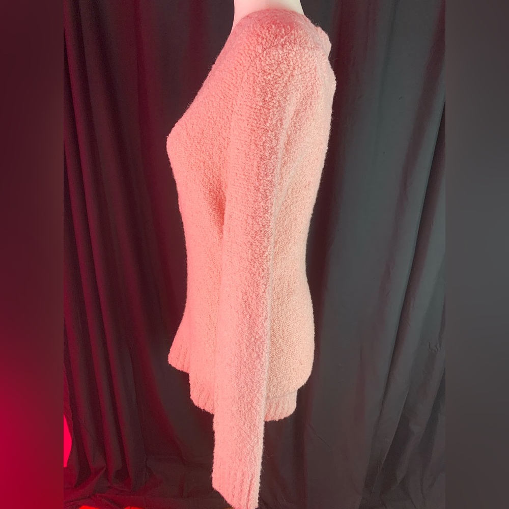 Moda International pink V-neck sweater size M